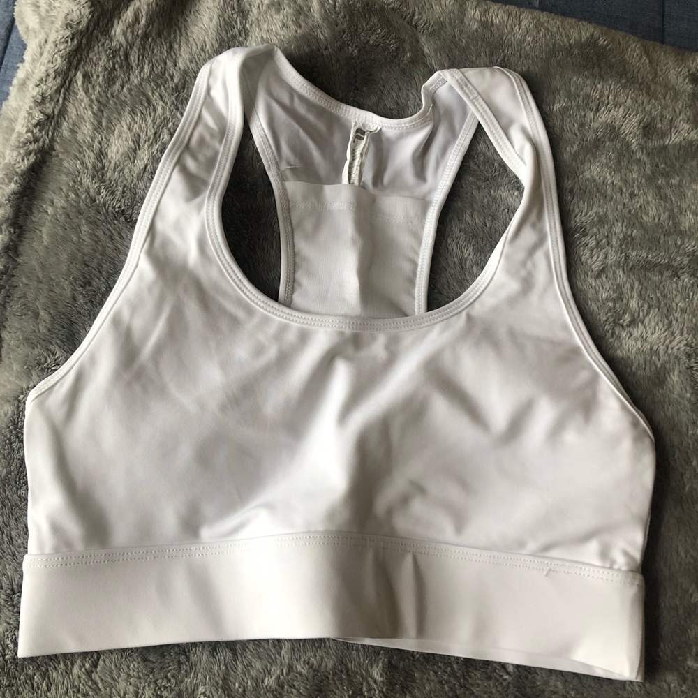 Fabletics sports bra